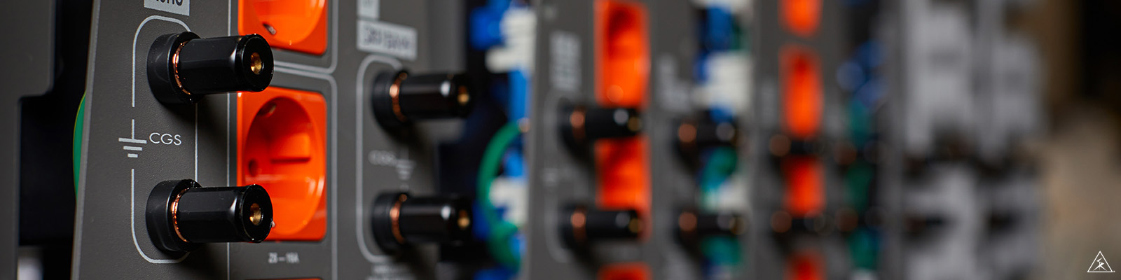 Shunyata Research Everest 8000 power distributor
